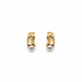 Sculpted Pearl Accent Gold Stud Earrings - B668