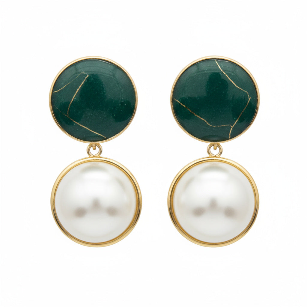Emerald Green & Pearl Drop Earrings - B406