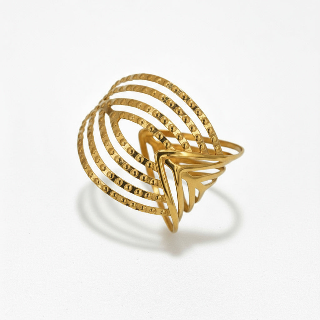 Golden Luxe Wave Cuff - B044